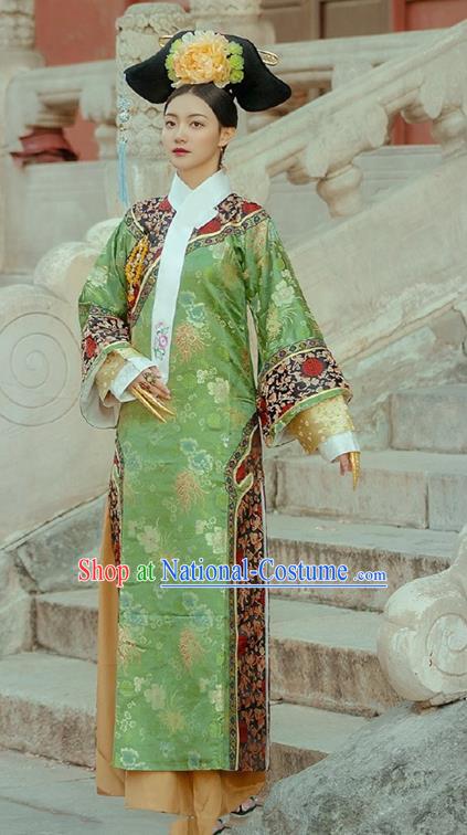 China Traditional Qing Dynasty Manchu Woman Historical Garment Costume Ancient Imperial Consort Green Dress Clothing