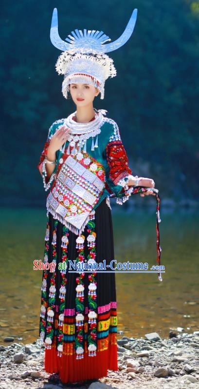 Chinese Miao Minority Folk Dance Dress Guizhou Ethnic Performance Outfits Hmong Nationality Woman Clothing Festival Dance Garments