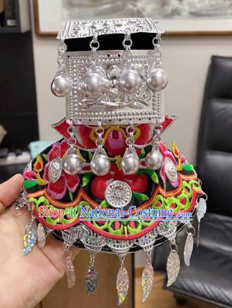 China Ethnic Children Performance Costumes She Minority Kids Dance Dress Uniforms Yi Nationality Girl Apparels and Hair Accessories