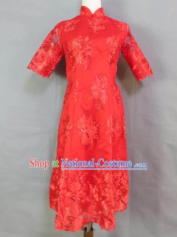 China Wedding Garment Costumes Classical Red Short Cheongsam Traditional Qipao Dress Bride Toasting Clothing