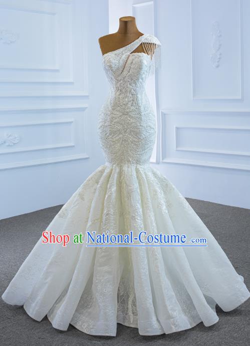 Custom Catwalks Princess Costume Marriage Bride Clothing Vintage Embroidery Fishtail Wedding Dress Luxury Formal Garment Compere White Full Dress