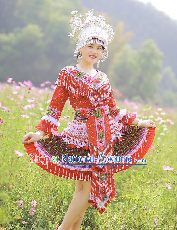 China Traditional Yunnan Minority Garment Costumes Miao Nationality Woman Clothing Photography Clothing Hmong Ethnic Dance Red Dress Outfits