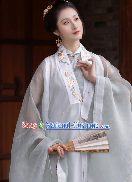 China Traditional Hanfu Dress Garments Ming Dynasty Nobility Lady Historical Clothing Ancient Young Beauty Costumes for Women