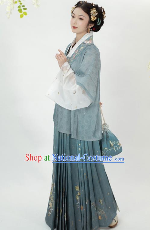 China Ancient Patrician Countess Costumes Traditional Hanfu Dress Garments Ming Dynasty Nobility Woman Historical Clothing