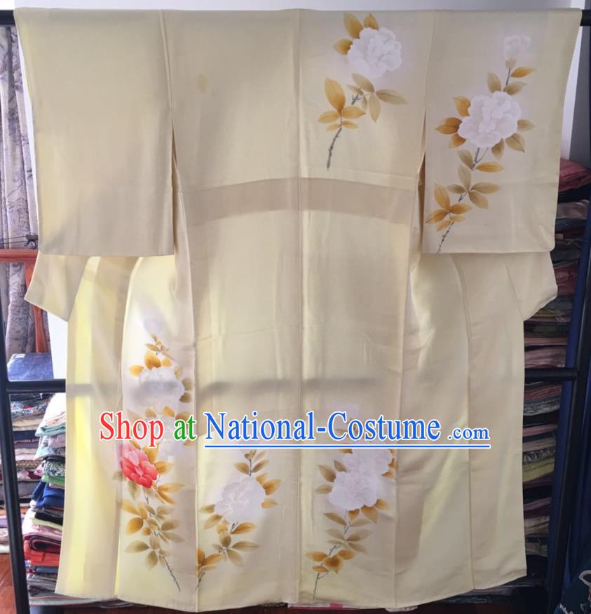 Japan Traditional Beige Yukata Dress Classical Camellia Pattern Tsukesage Kimono Clothing Young Woman Garment Costume