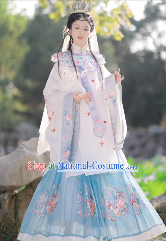 China Traditional Ming Dynasty Historical Clothing Ancient Nobility Beauty Garment Costumes Court Princess Hanfu Dresses