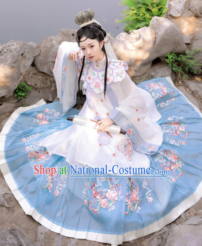 China Traditional Ming Dynasty Historical Clothing Ancient Nobility Beauty Garment Costumes Court Princess Hanfu Dresses