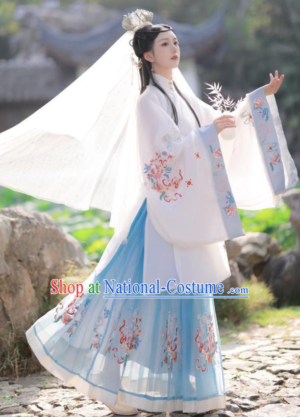 China Traditional Ming Dynasty Historical Clothing Ancient Nobility Beauty Garment Costumes Court Princess Hanfu Dresses