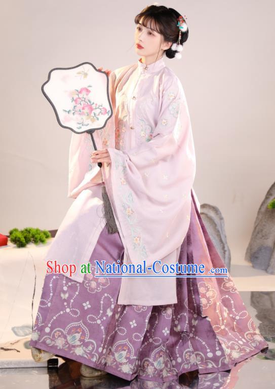 China Ancient Noble Woman Hanfu Dress Ming Dynasty Nobility Beauty Clothing Traditional Historical Garment Costumes