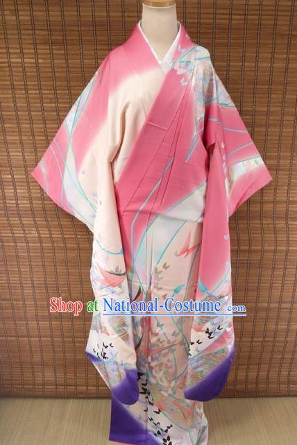 Japanese Wedding Bride Beige Yukata Dress Traditional Court Princess Clothing Classical Butterfly Pattern Furisode Kimono Costume