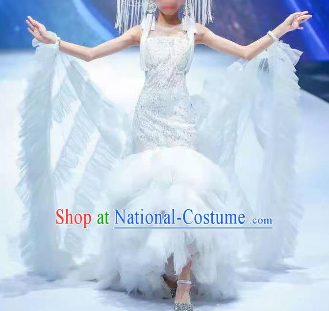 Custom Stage Show White Veil Fishtail Dress Baroque Princess Fashion Modern Dance Formal Clothing Girl Catwalks Garment Costumes