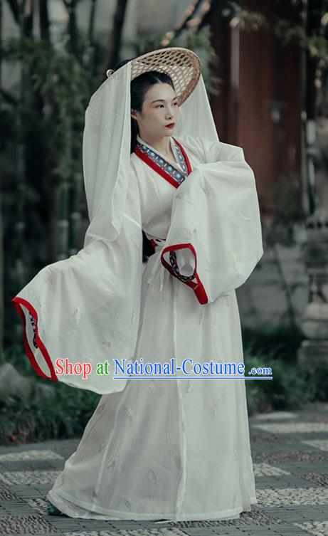 China Song Dynasty Young Beauty White Hanfu Dress Traditional Court Woman Historical Costumes Ancient Aristocratic Lady Garment Clothing