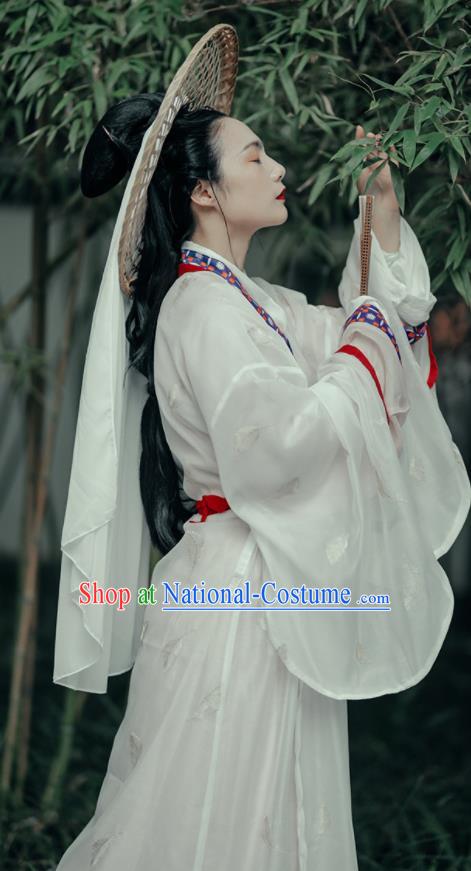 China Song Dynasty Young Beauty White Hanfu Dress Traditional Court Woman Historical Costumes Ancient Aristocratic Lady Garment Clothing