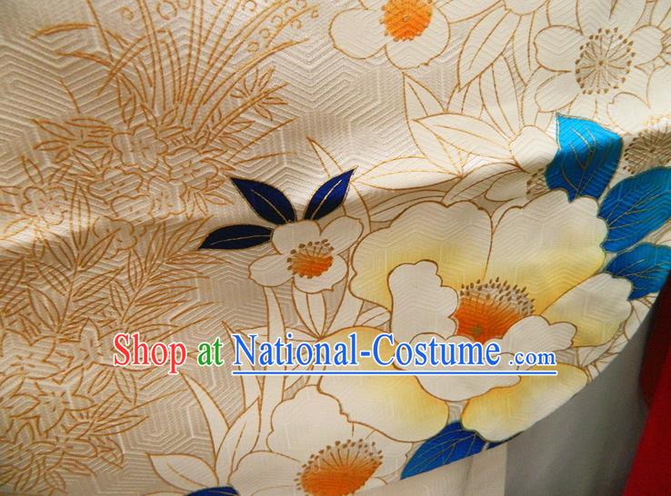 Japanese Court Woman Garment Costume Classical Peony Pattern Light Golden Silk Yukata Dress Traditional Wedding Furisode Kimono Clothing