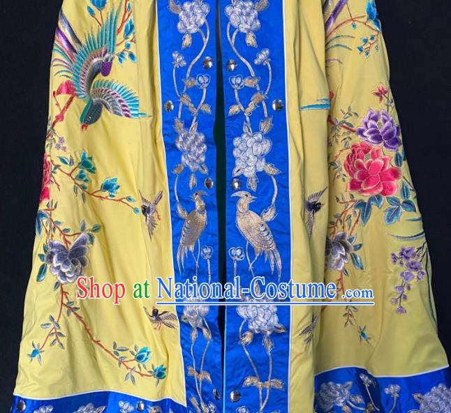 China Ancient Palace Beauty Mantle Clothing Beijing Opera Hua Tan Embroidered Yellow Cloak Traditional Opera Imperial Concubine Garment Costume