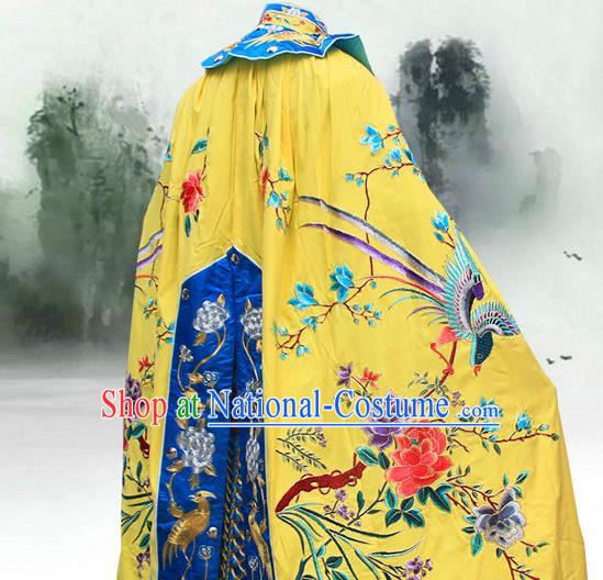 China Ancient Palace Beauty Mantle Clothing Beijing Opera Hua Tan Embroidered Yellow Cloak Traditional Opera Imperial Concubine Garment Costume