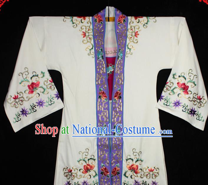 China Traditional Opera Noble Lady Garment Costume Ancient Princess Clothing Beijing Opera Actress Embroidered White Cape