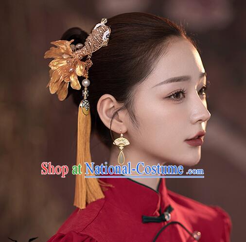 Handmade Chinese Wedding Headpiece Golden Carp Tassel Hair Jewelries Ancient Style Hairpins