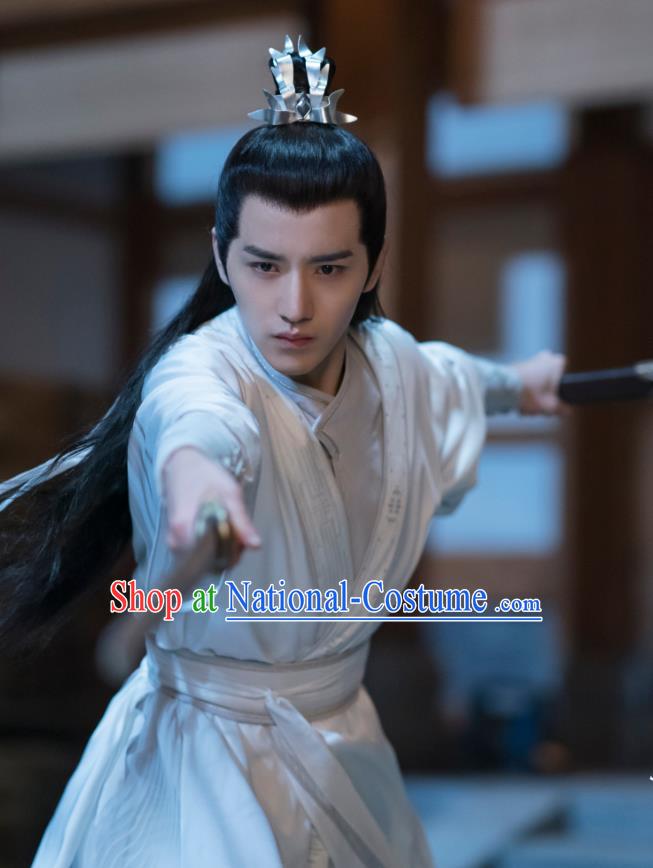 Chinese TV Series Qie Shi Tian Xia Bai Replica Costume Wuxia Young Hero White Clothing Ancient Swordsman Garments and Headpiece