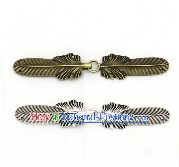 Top Handmade Metal Buttons European Cloak Couple Hooks Vintage Mantle Feather Clasps