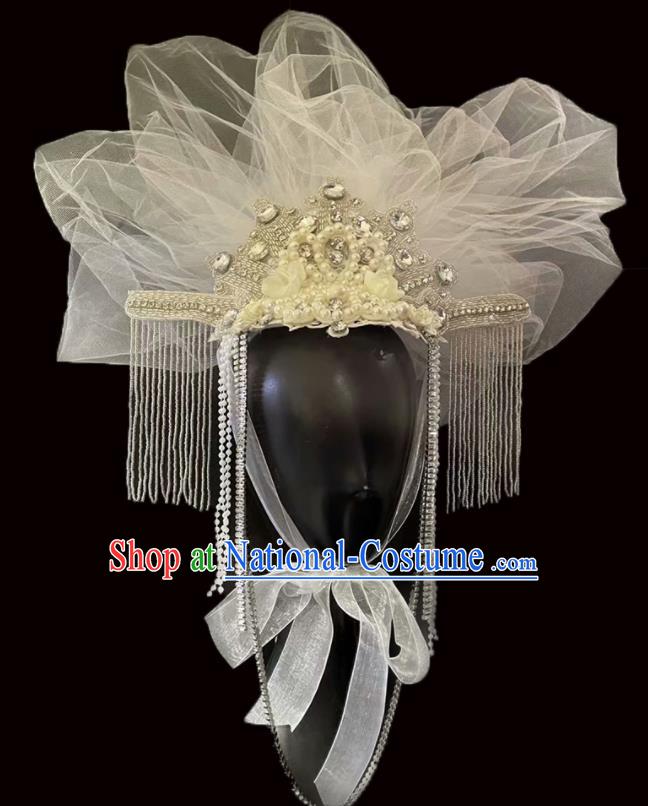 Handmade Catwalks Performance Headdress White Feather Top Hat Baroque Style Pearls Headwear