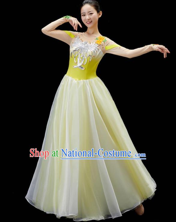 Chinese Modern Dance Yellow Dance Dress Embroidered Chrysanthemum Garment Spring Festival Gala Opening Dance Clothing Women Group Dance Costume