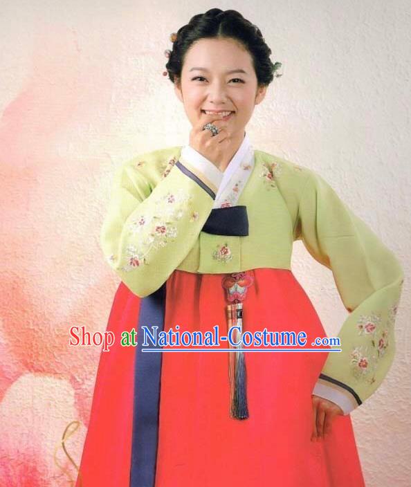 Top Handmade Hanbok Korean Bride Garment Costumes Embroidered Green Blouse and Red Dress Complete Set