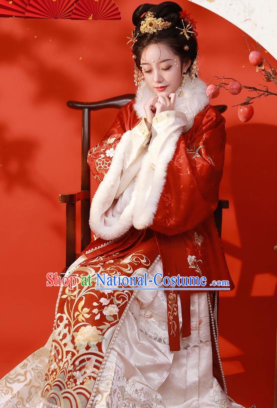 Chinese Traditional Winter Garment Clothing Ancient Rich Lady Dresses Ming Dynasty Costumes