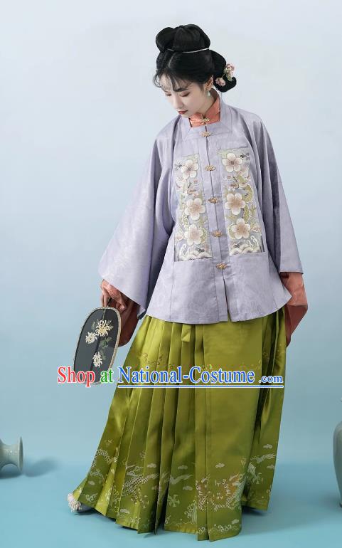 China Traditional Embroidered Hanfu Fashion Ancient Ming Dynasty Replica Costumes Young Woman Lilac Jacket Pink Blouse and Green Mamian Qun