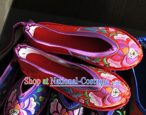 Top Handmade Red Cloth Shoes Traditional Embroidered Shoes Wedding Shoes