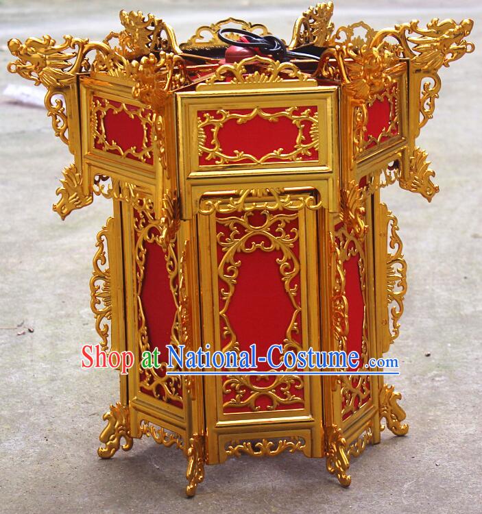 Chinese Handmade Plastic Lantern Traditional Palace Lantern Gold Lamp