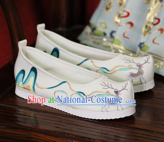 China Ancient Childe Shoes Handmade Shoes White Cloth Embroidered Deer Shoes Traditional Hanfu Shoes