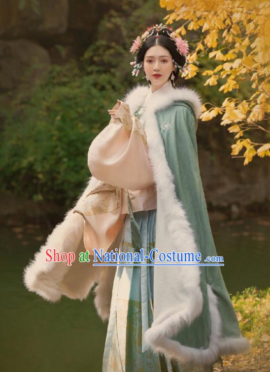 China Ancient Princess Costume Ming Dynasty Court Woman Clothing Traditional Hanfu Green Winter Cloak