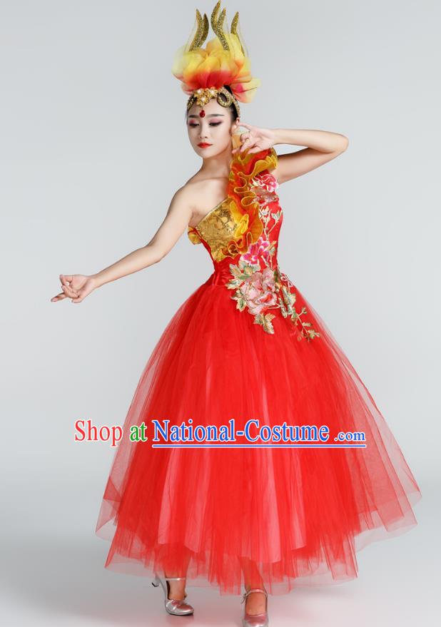 Top Modern Dance Red Dress Embroidered Peony Fashion Oriental Dance Costume Women Group Show Clothing