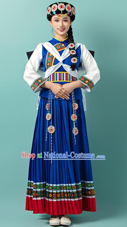 Women 56 Minority Costumes Of Naxi Nationality In Yunnan