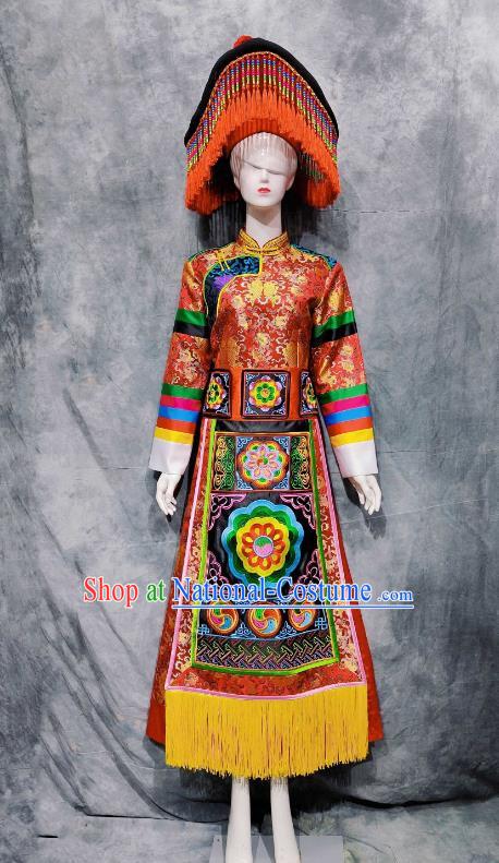 56 Ethnic Minorities In Costumes Of The Tu Nationality Catwalk Show Costumes Bridal Costumes