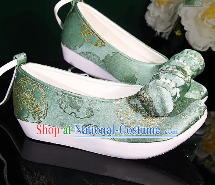 Hanfu Shoes Women Ancient Style Flat Cloud Climbing Shoes Small Pillow Weaving Gold Pearl Cloth Shoes