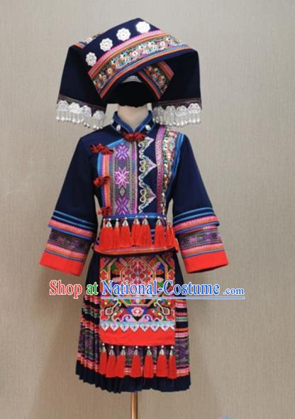 Guangxi Zhuang Nationality March 3rd Minority Minority Short Embroidered Costumes