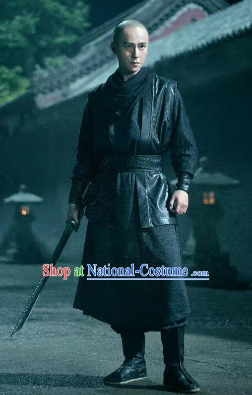 China Ancient Swordsman Black Costumes Traditional Chivalrous Male Fashion Wuxia TV Series Fei Hu Wai Zhuan Hero Hu Fei Clothing