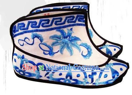 Classic Peking Opera Embroidered Shoes for Men