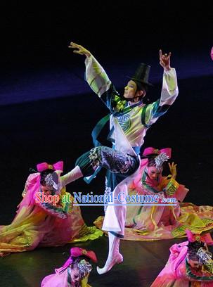 Traditional Korean Dance Costumes for Men