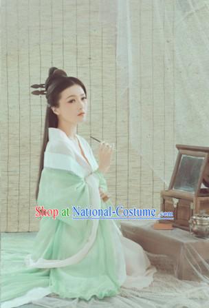 Ancient Chinese Light Green Lady Clothing Complete Set for Women