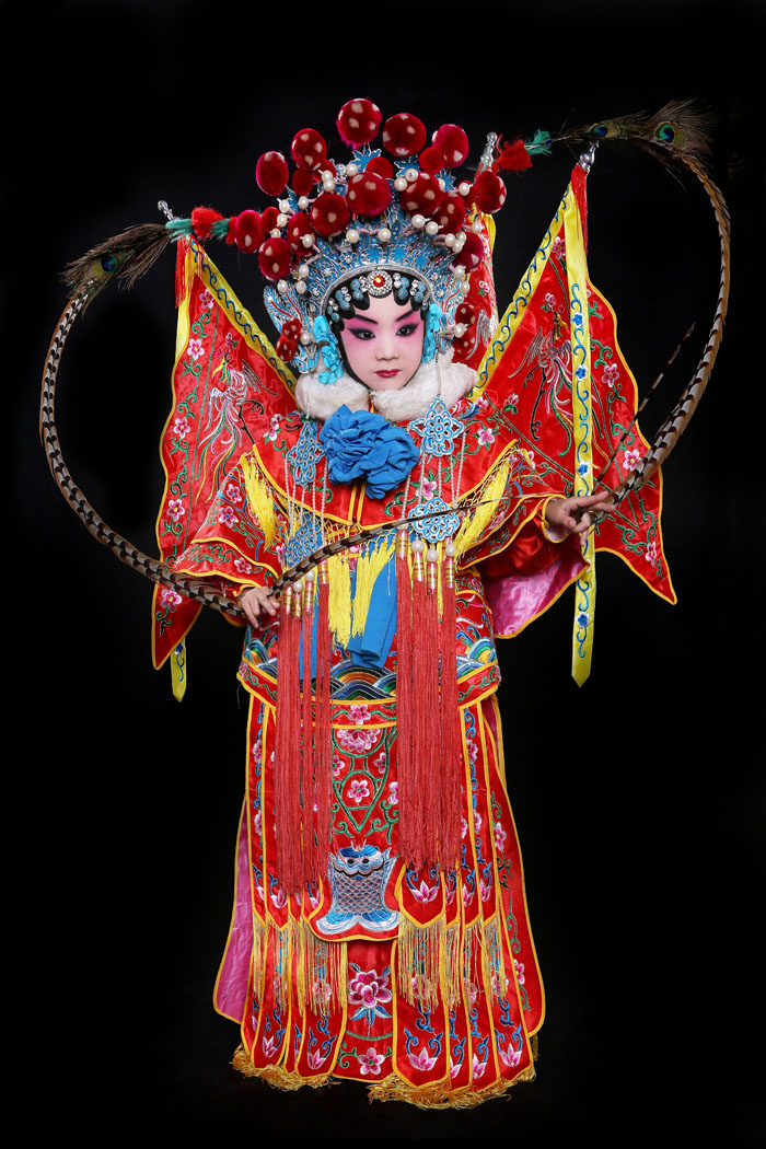 Chinese Beijing Opera Costume and Helmet for Girls and Kids