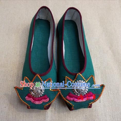 Chinese Tradiitonal Handmade Fabric Shoes