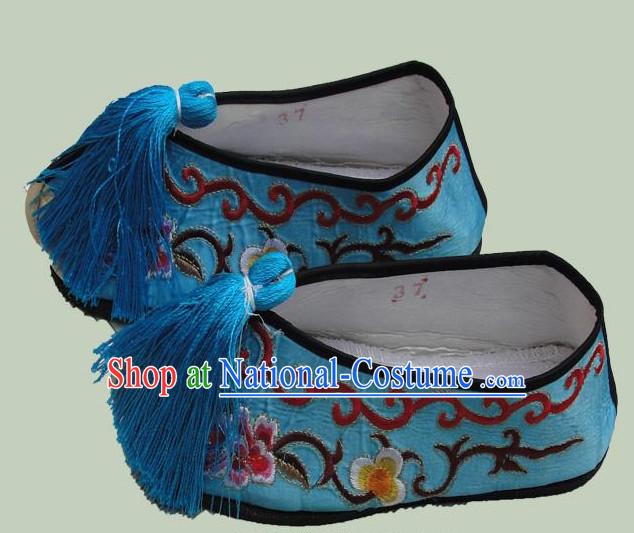 Chinese Peking Opera Embroidered Shoes for Ladies