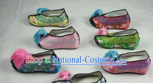 Chinese Beijing Opera Embroidered Shoes for Women