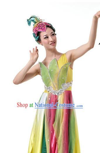 Chinese Folk Dancing Costume and Hair Accessories Complete Set for Women