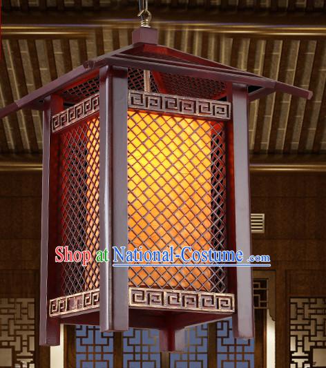 Traditional Chinese Classical Natural Wood and Carved Temple Shape Hanging Palace Lantern