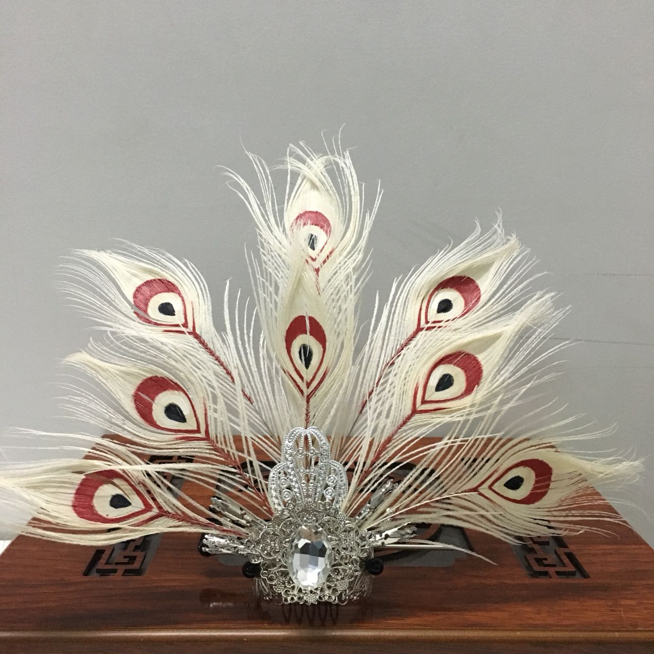 Chinese White Peacock Feather Headpieces Crown Coronet