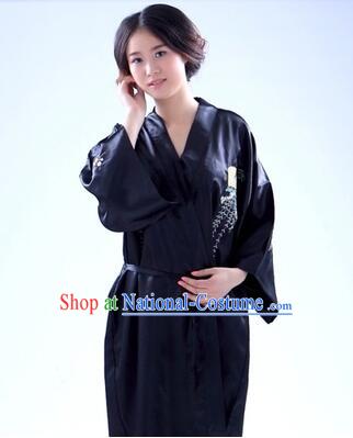 Kimono Japanese Traditional Clothes Stage Show Wafuku Aristolochia ringens Tomesode Black